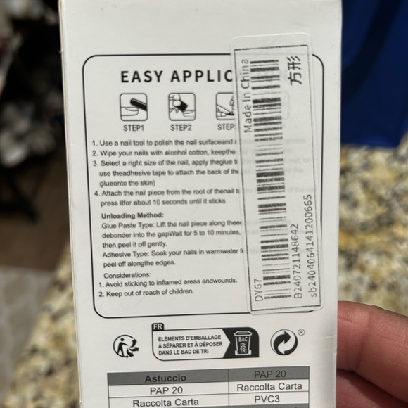 Assorted False Nail Sets - Picture 6 of 6